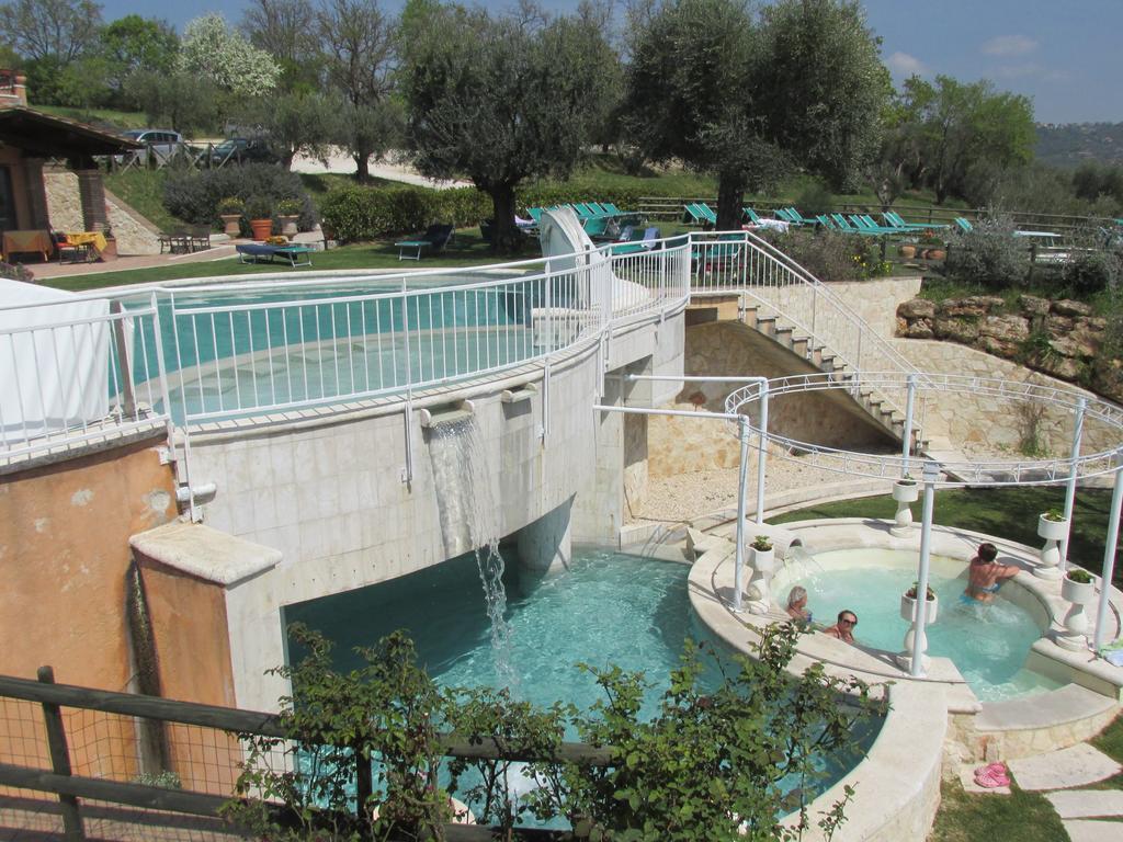 Hotel Saturno Fonte Pura ซาตูร์เนีย ภายนอก รูปภาพ