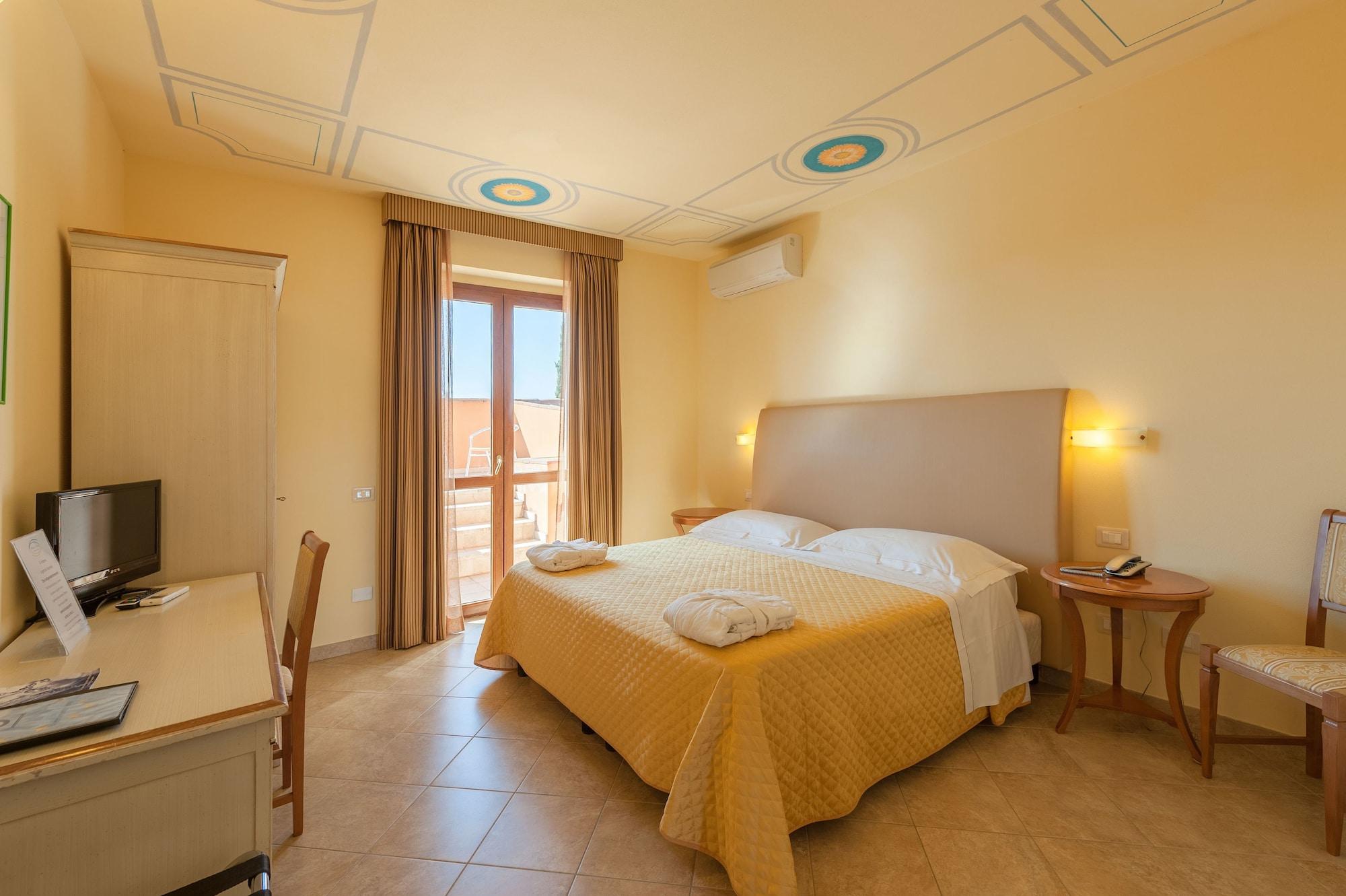 Hotel Saturno Fonte Pura ซาตูร์เนีย ภายนอก รูปภาพ